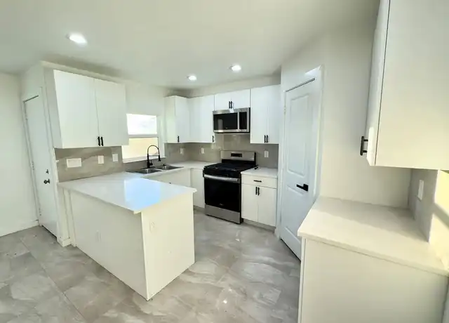 Property at 3609 Cleveland St, Dallas, TX, 75215, 4 beds, 2.5 baths, [object Object]