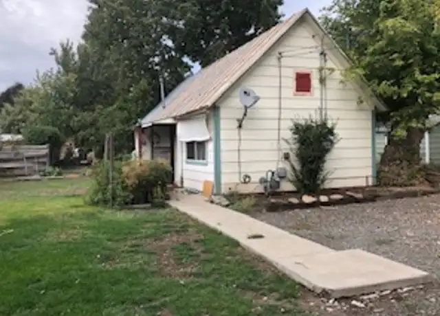 Property at 813 Division, La Grande, OR, 97850, 1 bed, 1 bath, [object Object]