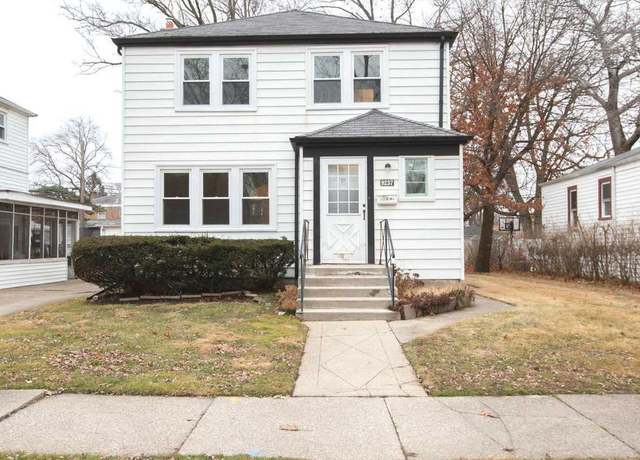 Photo of 9237 S Utica Ave, Evergreen Park, IL 60805