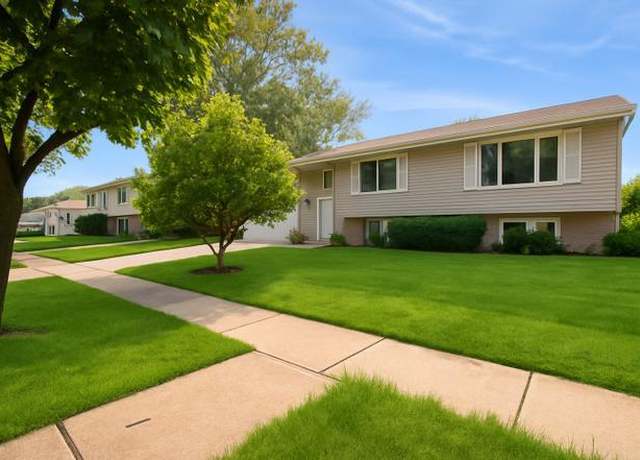 Photo of 502 Estate Dr #502, Buffalo Grove, IL 60089