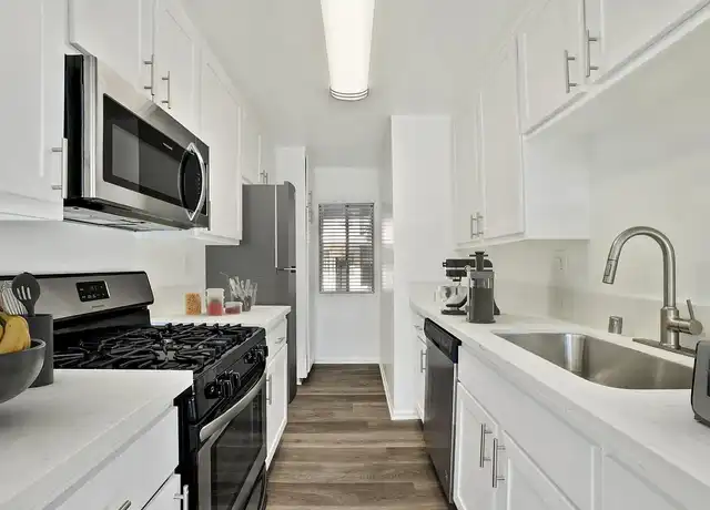 Property at Chateau Vincennes - 18541 Vincennes St, Northridge, CA, 91324, 1 bed, 1 bath, [object Object]