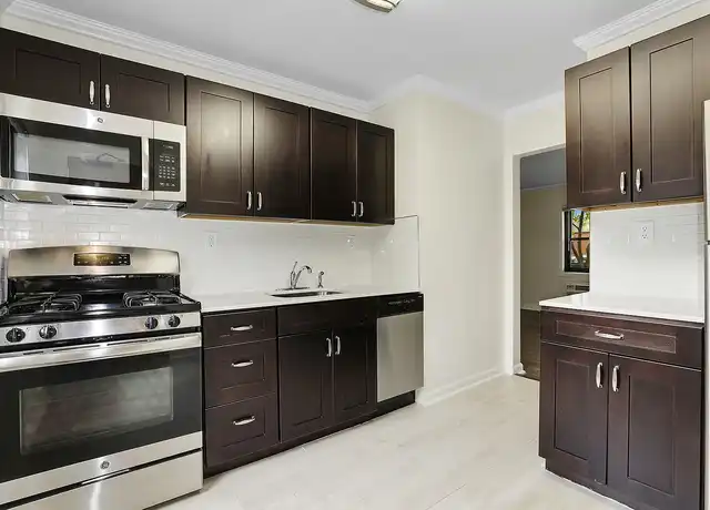 Property at Continental Gardens - 6 Colonial Ct, River Edge, NJ, 07661, 1-2 bed, 1 bath, [object Object]
