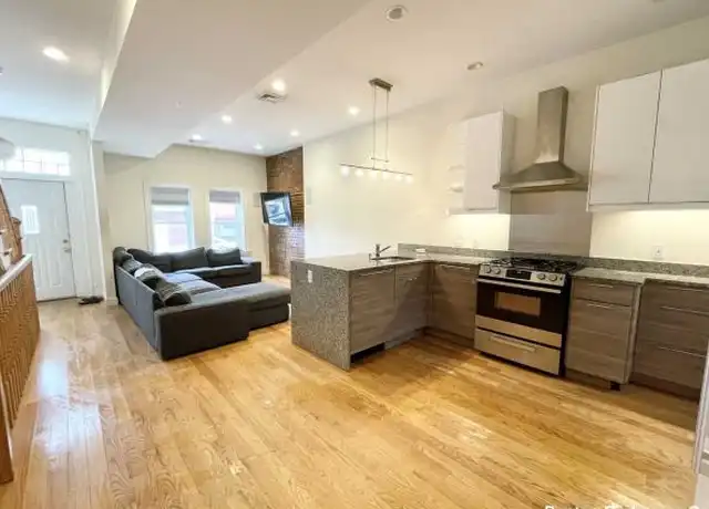 Property at 108 L St, Boston, MA, 02127, 5 beds, 2 baths, [object Object]