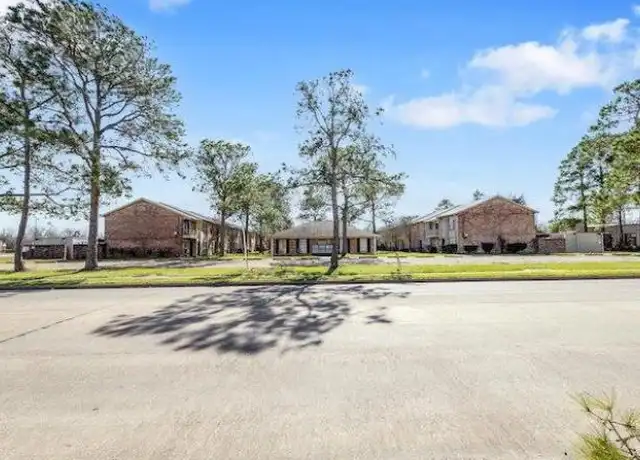 Property at 1200 Hospital Dr, Angleton, TX, 77515, 2 beds, 2 baths, [object Object]