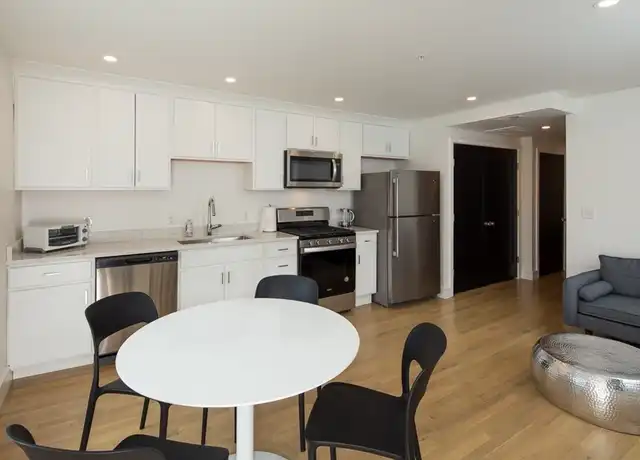 Property at 92 Brown St Unit 3, Waltham, MA, 02453, 3 beds, 2 baths, [object Object]