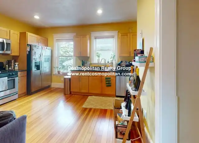 Property at 17 Bradbury Ave, Medford, MA, 02155, 3 beds, 1 bath, [object Object]