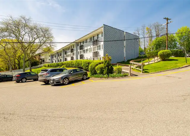 Property at 5 Wyndover Woods Ln Unit 23, White Plains, NY, 10603, 1 bed, 1 bath, [object Object]