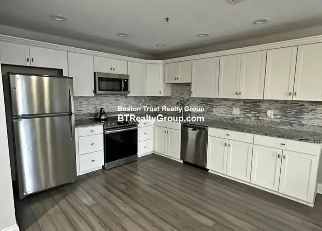 Property at 25 Alpine St, Hyde Park, MA, 02136, 2 beds, 1 bath, [object Object]