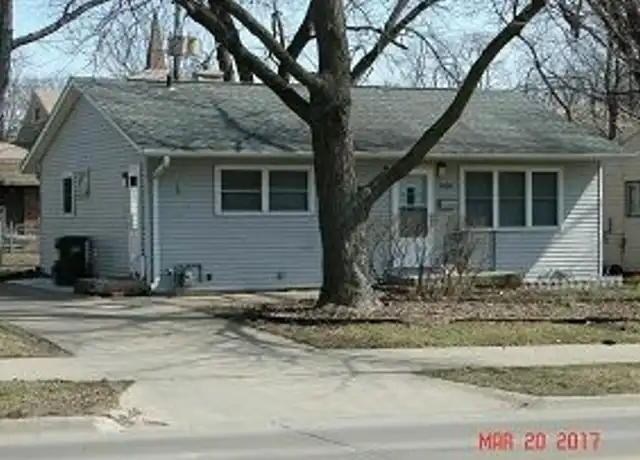 Property at 1104 S 1st Ave, Iowa City, IA, 52240, 3 beds, 1 bath, [object Object]