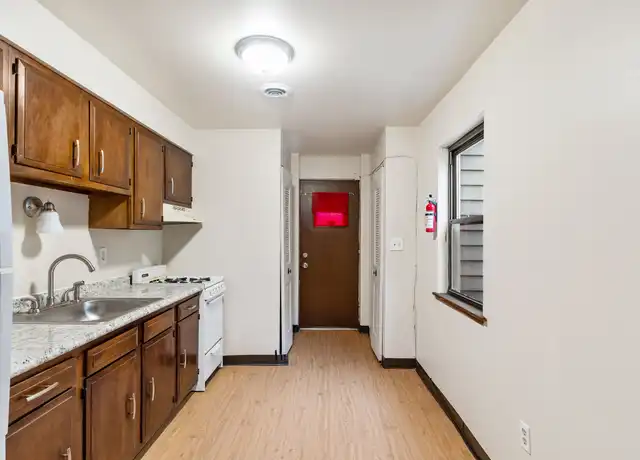 Property at 727 Broadway Ave Unit 7, McKees Rocks, PA, 15136, 2 beds, 1 bath, [object Object]