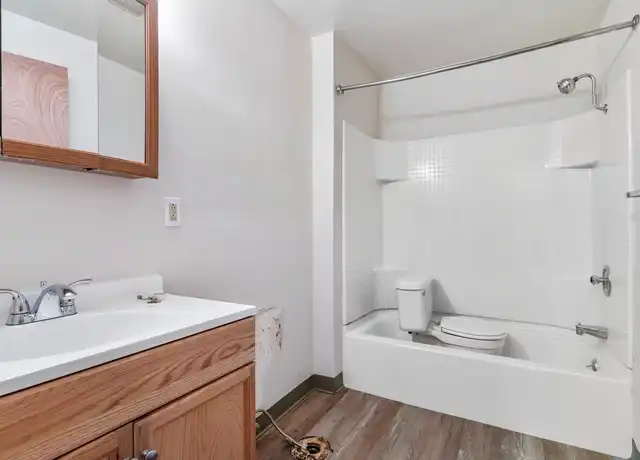 Property at 727 Broadway Ave Unit 7, McKees Rocks, PA, 15136, 2 beds, 1 bath, [object Object]