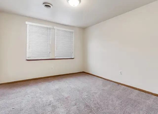 Property at 727 Broadway Ave Unit 7, McKees Rocks, PA, 15136, 2 beds, 1 bath, [object Object]