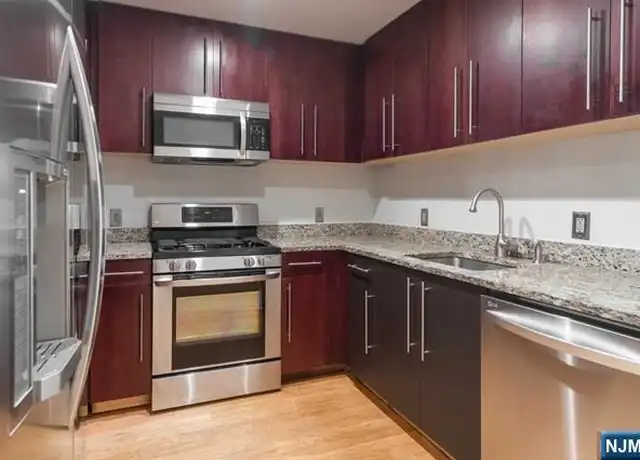 Property at 912 Hudson Park Unit 912, Edgewater, NJ, 07020, 2 beds, 2 baths, [object Object]