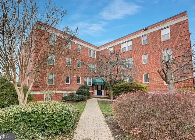 Property at 22 S Old Glebe Rd Unit 2D, Arlington, VA, 22204, 2 beds, 1 bath, [object Object]