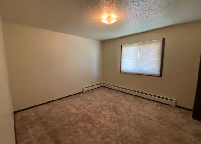 Property at 1827 E Capitol Ave Unit 6, Bismarck, ND, 58501, 2 beds, 1 bath, [object Object]