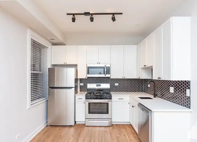 Property at 656 W Wrightwood Ave, Chicago, IL, 60614, 1 bed, 1 bath, [object Object]