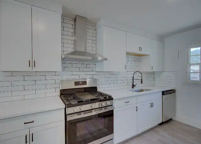 Property at 1341 E 39th St Unit D, Tulsa, OK, 74105, 2 beds, 1 bath, [object Object]