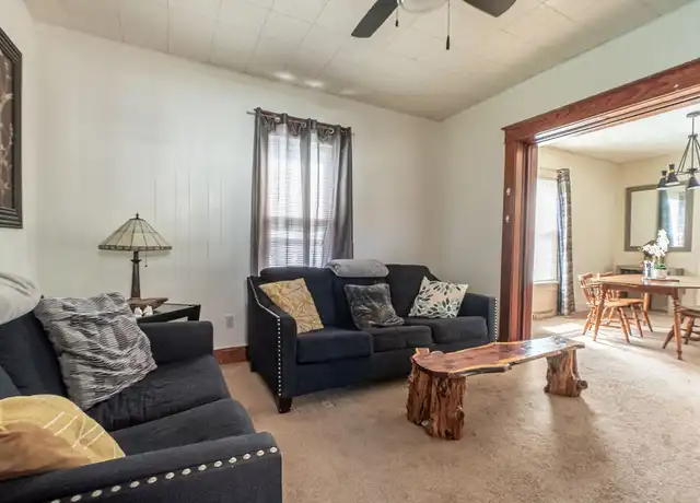 Property at 217 SE 17th St, Topeka, KS, 66612, 3 beds, 2.5 baths, [object Object]