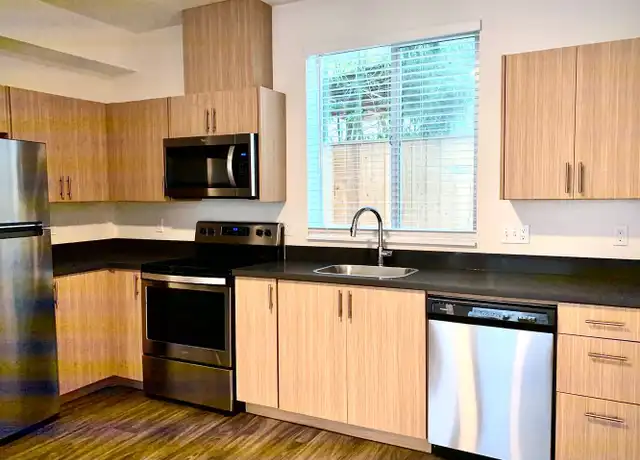 Property at 9525 N Lombard St Unit 6, Portland, OR, 97203, 2 beds, 1.5 baths, [object Object]