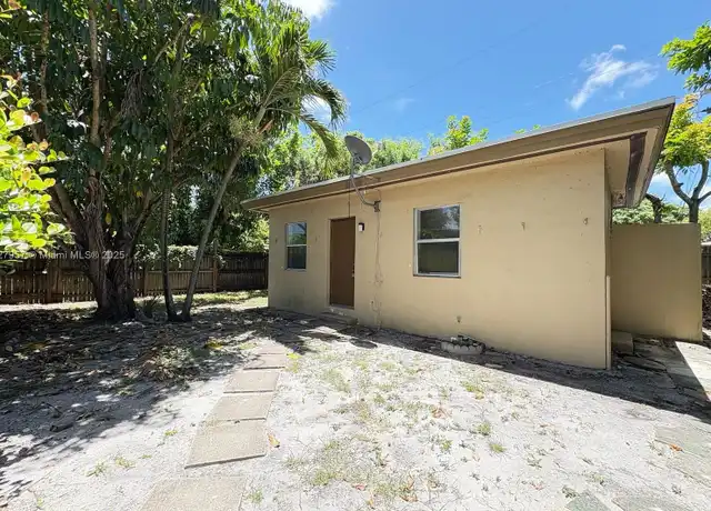 Property at 2840 Funston St Unit B, Hollywood, FL, 33020, 1 bed, 1 bath, [object Object]