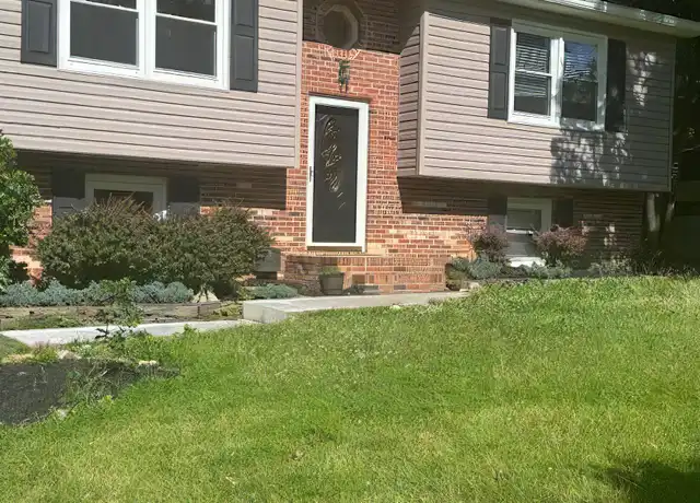 Property at 704 Candle Ridge Ct, Fredericksburg, VA, 22407, 3 beds, 2 baths, [object Object]