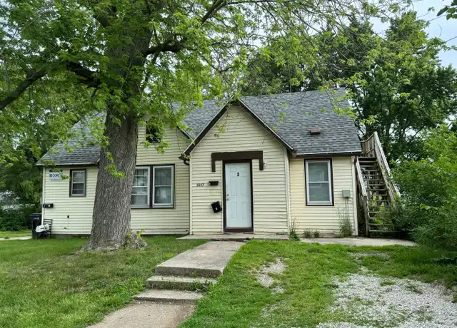 Property at 1017 W Mill St Unit 1017-3, Bloomington, IL, 61701, 1 bed, 1 bath, [object Object]