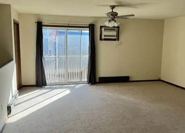 Property at 1521 11th St S Unit 3, La Crosse, WI, 54601, 2 beds, 1 bath, [object Object]