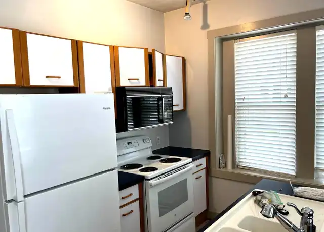 Property at 420 W 22nd St, Wilmington, DE, 19802, 1 bed, 1 bath, [object Object]