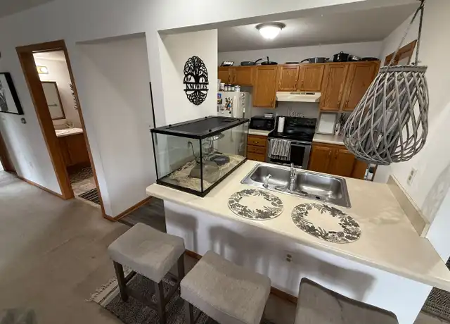 Property at 220 Williamsburg Dr Unit 4, Thiensville, WI, 53092, 2 beds, 1 bath, [object Object]