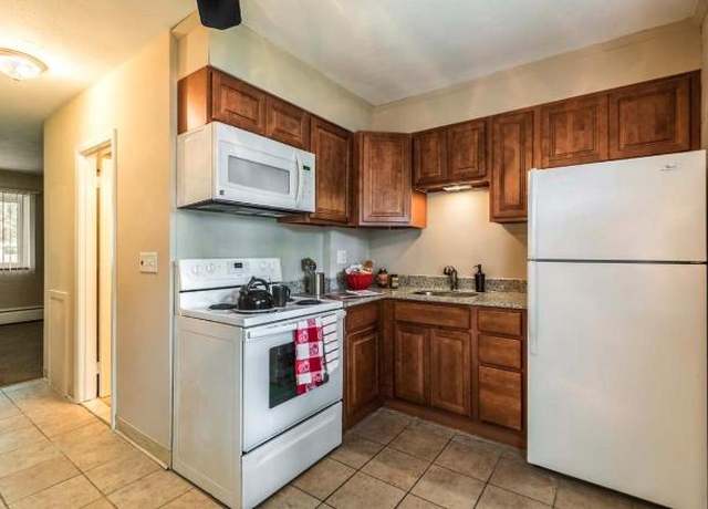 Photo of 430 Meshanticut Valley Pkwy, Cranston, RI 02920
