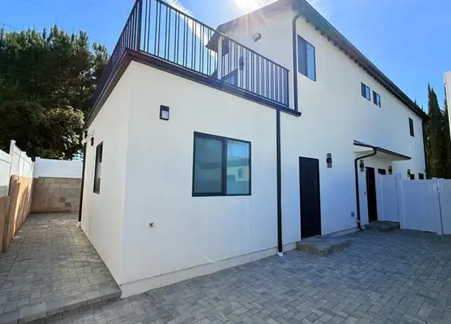 Property at 8418 Owensmouth Ave, Canoga Park, CA, 91304, 2 beds, 2 baths, [object Object]