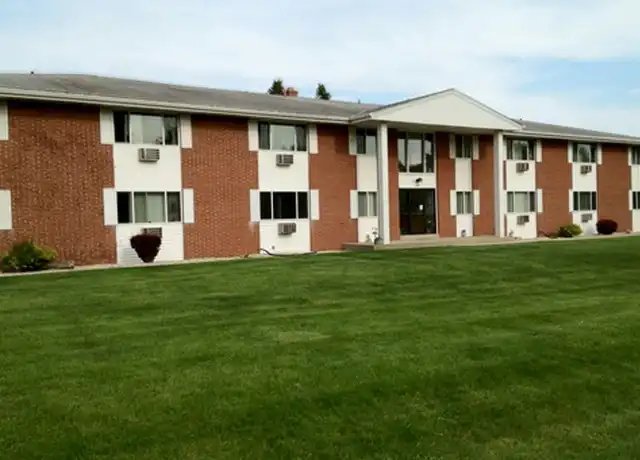 Property at 5860 S 116th St Unit 15, Hales Corners, WI, 53130, 2 beds, 1 bath, [object Object]