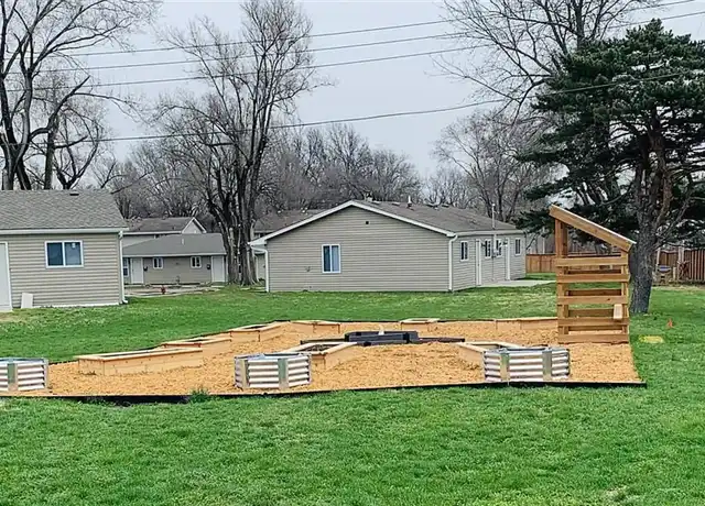 Property at Notting Hill Duplexes - 199 Sunny Dr, Belton, MO, 64012, 2 beds, 1 bath, [object Object]