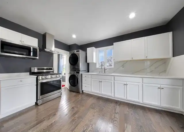 Property at 533 Boston St Unit 2, Lynn, MA, 01905, 3 beds, 2 baths, [object Object]
