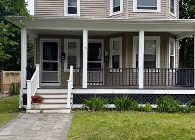 Property at 19 Summer St Unit 2, Wakefield, MA, 01880, 2 beds, 1 bath, [object Object]
