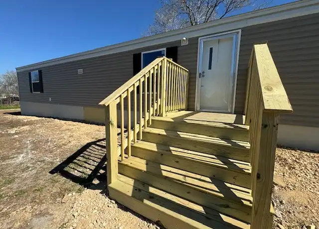 Property at 18480 Leal Rd, San Antonio, TX, 78221, 3 beds, 2 baths, [object Object]