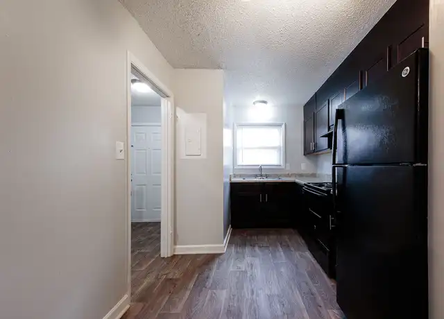 Property at 301 Village Dr Unit 18B, Jacksonville, NC, 28546, 2 beds, 1.5 baths, [object Object]