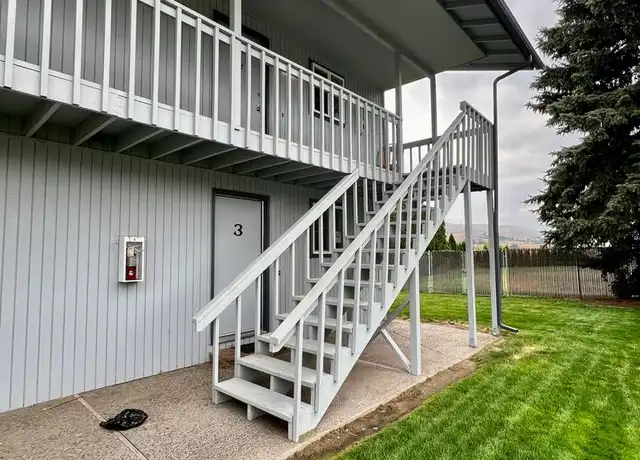 Property at 4212 S 3rd St Unit 3, Union Gap, WA, 98903, 1 bed, 1 bath, [object Object]