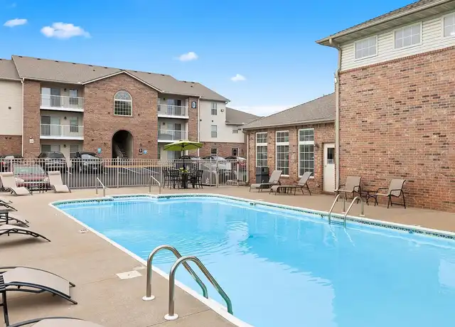 Property at Sherwood Village Apartments - 1634 S Marion Ave, Springfield, MO, 65807, 1 bed, 1 bath, [object Object]