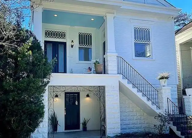 Property at 821 Short St, New Orleans, LA, 70118, 2 beds, 2 baths, [object Object]