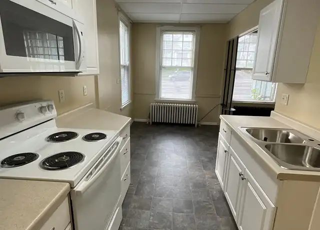 Property at 1820 London Rd Unit 1, Duluth, MN, 55812, 0 beds, 1 bath, [object Object]