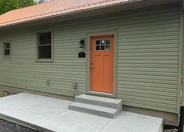Property at 1100 Valley Club Rd Unit A, Irwin, PA, 15642, 2 beds, 2 baths, [object Object]