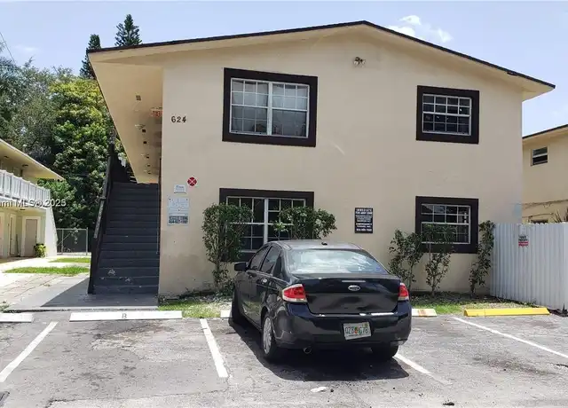 Property at 624 SW 16th Ave Unit A, Fort Lauderdale, FL, 33312, 4 beds, 2 baths, [object Object]