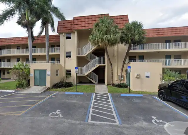 Property at 1300 Moffett St #305, Hallandale Beach, FL, 33009, 1 bed, 1.5 baths, [object Object]