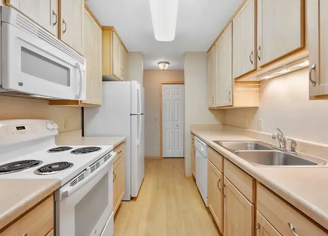 Photo of 217 Nebraska Ave W, Saint Paul, MN 55117