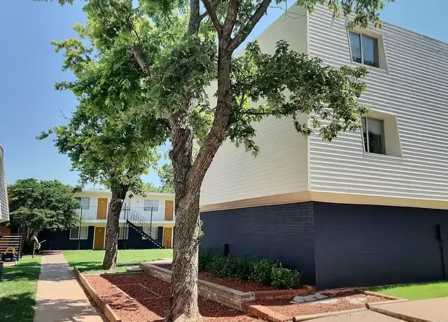 Property at Vines At Adams - 2424 NW 39th St, Oklahoma City, OK, 73112, 0-2 beds, 1-1.5 bath, [object Object]