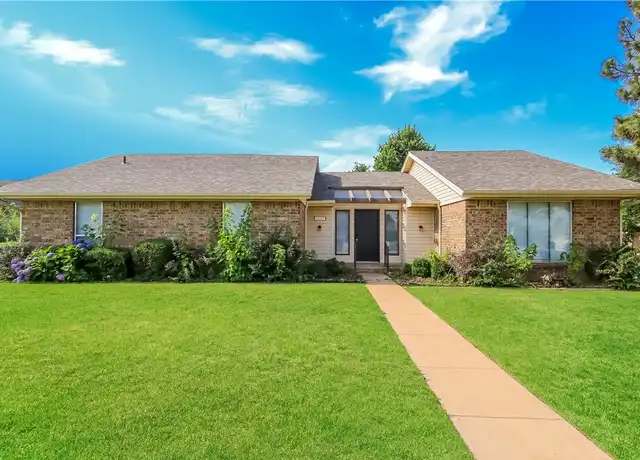 Property at 3920 Green Hills Ct, Norman, OK, 73072, 3 beds, 2 baths, [object Object]