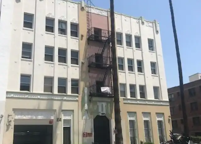 Property at 814 S Hobart Blvd Unit 406, Los Angeles, CA, 90005, 0 beds, 1 bath, [object Object]