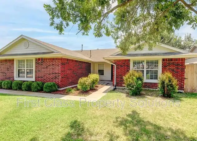 Property at 12516 Park Ave, Yukon, OK, 73099, 3 beds, 2 baths, [object Object]