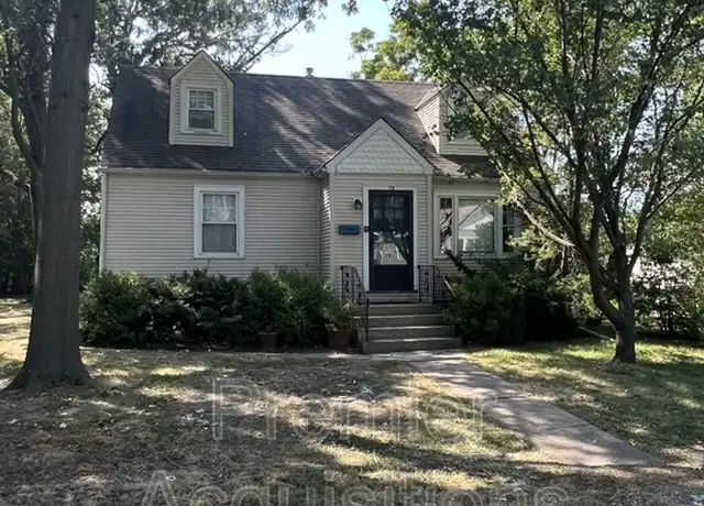 Property at 126 E 3rd St, Hartford, IL, 62048, 4 beds, 2 baths, [object Object]